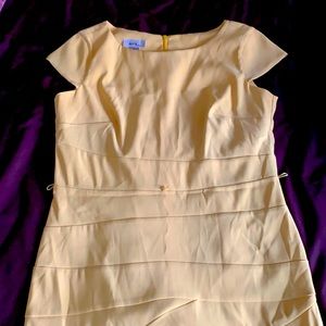 Size 10 yellow dress back zip no belt